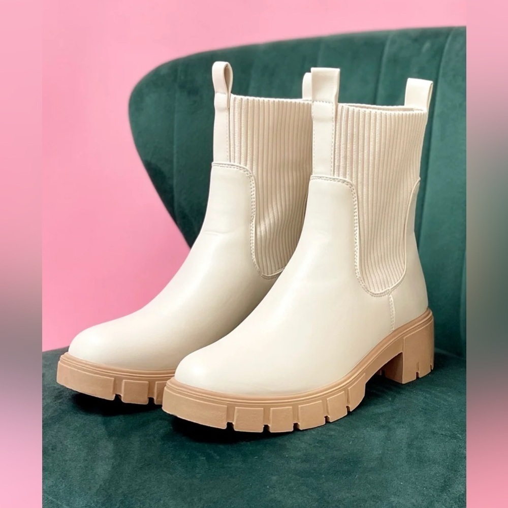 NWB Cream Ankle Sock Booties